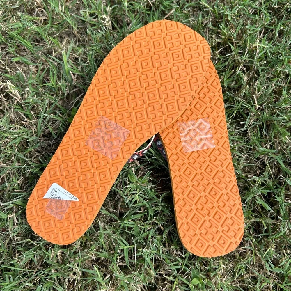 Tory Burch Flip-Flops - Picture 11 of 11
